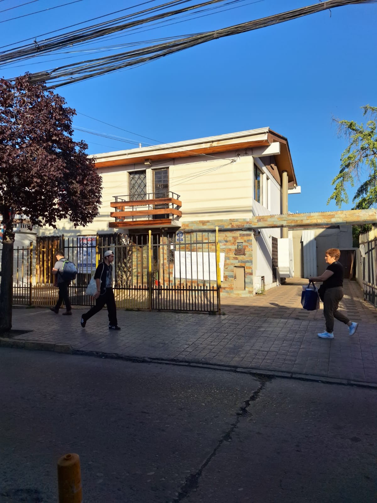 Se Arrienda Hermoso Local Comercial, calle campos, centro de Rancagua.